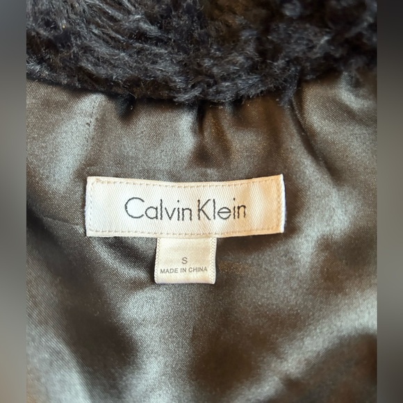Calvin Klein Faux Fur Vest - Picture 3 of 6